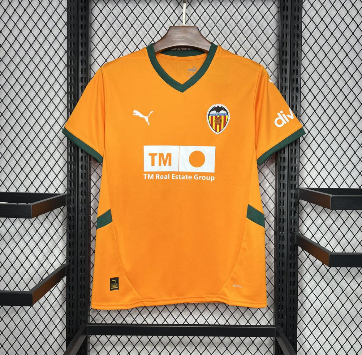 Valencia 2025 third
