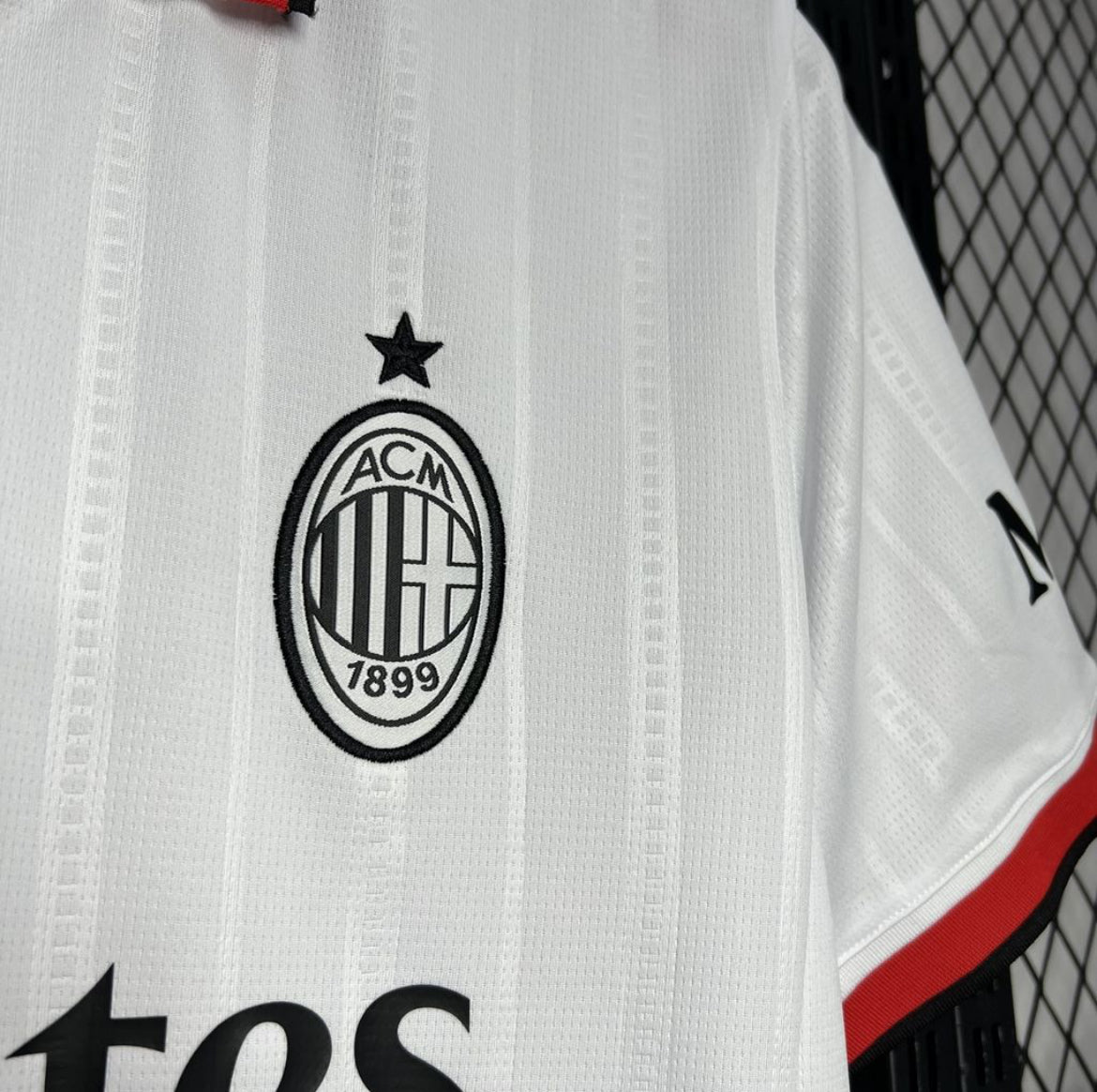 AC milan 2025 extérieur