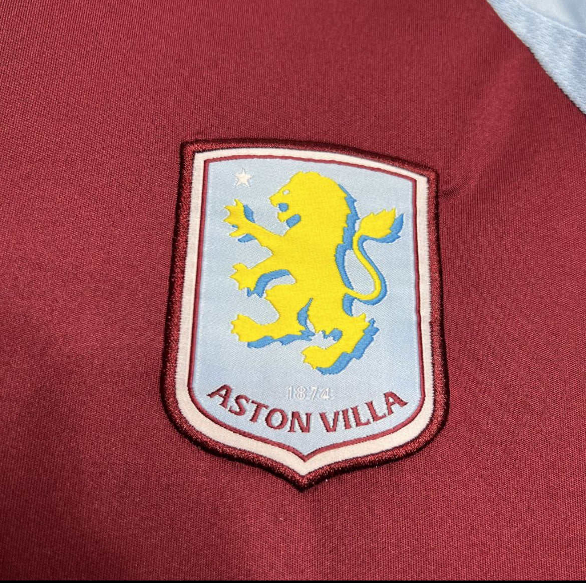 Aston Villa 2025 domicile