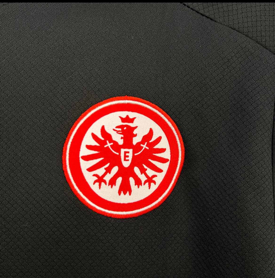 Eintracht Francfort 2025 extérieur