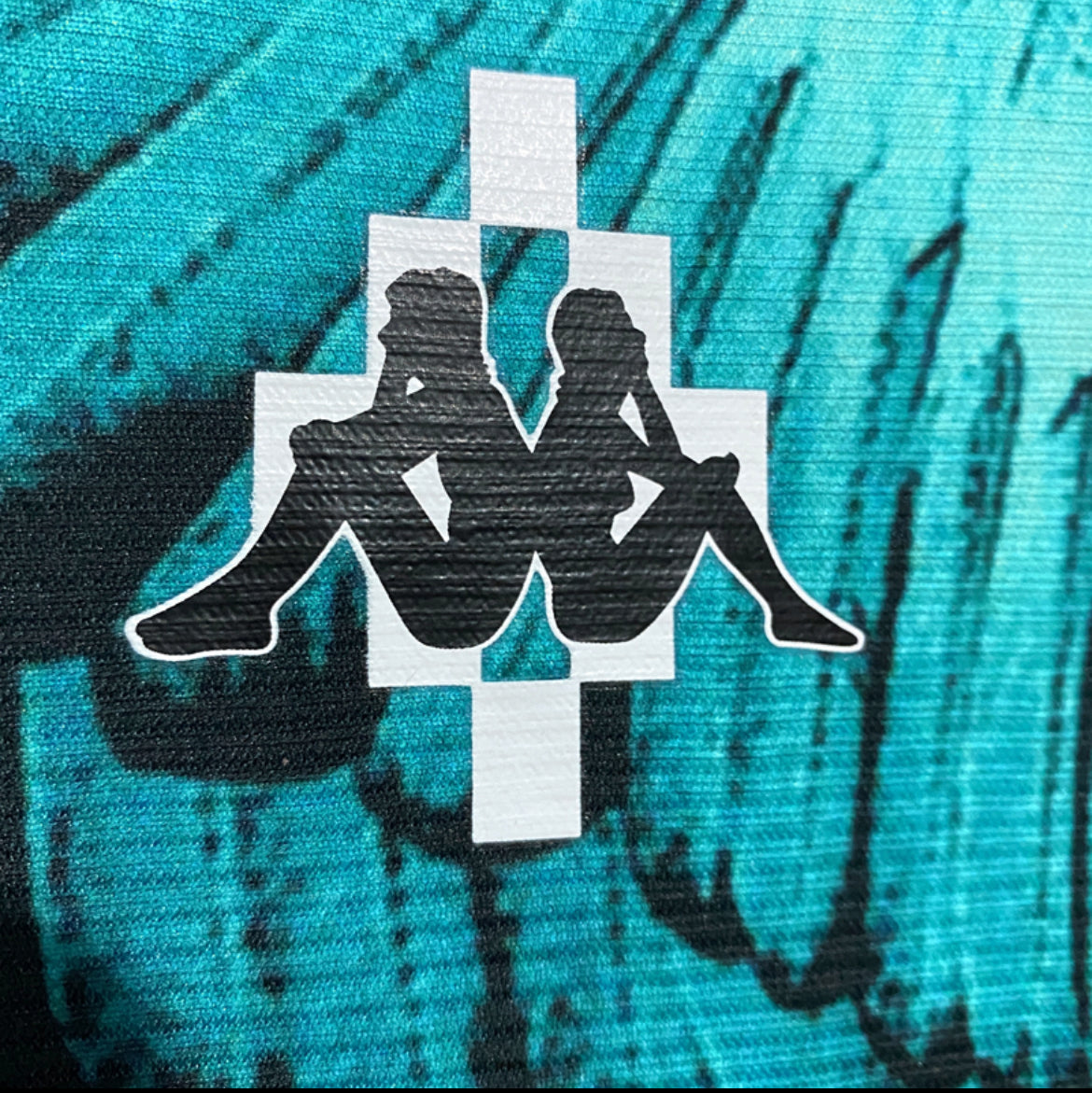 Naples édition Kappa × Marcelo Burlon