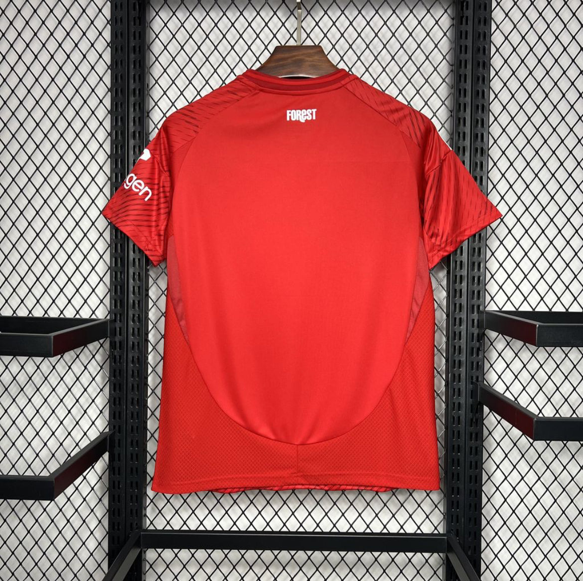 Nottingham Forest 2025 domicile