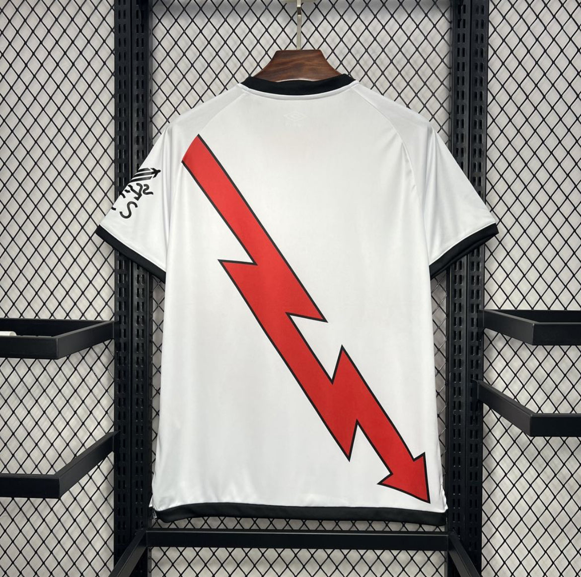 Rayo Vallecano 2025 extérieur