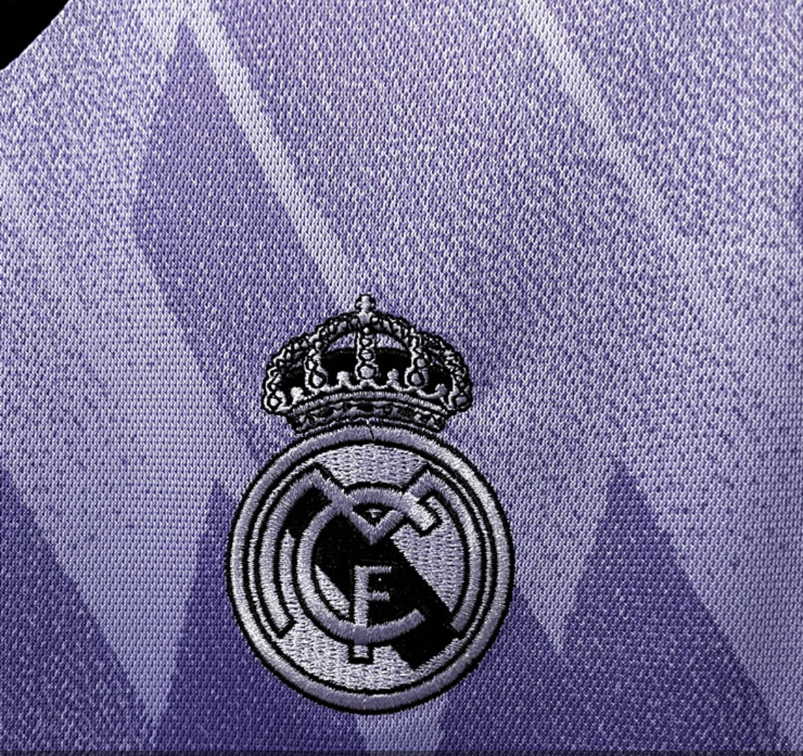 Real Madrid 2023 extérieur