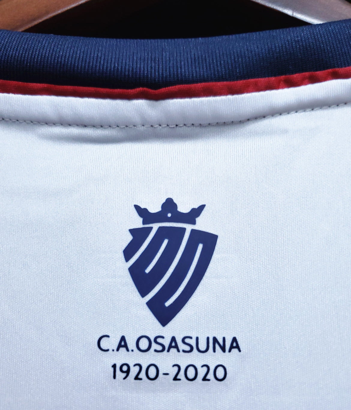 Osasuna 2022 extérieur